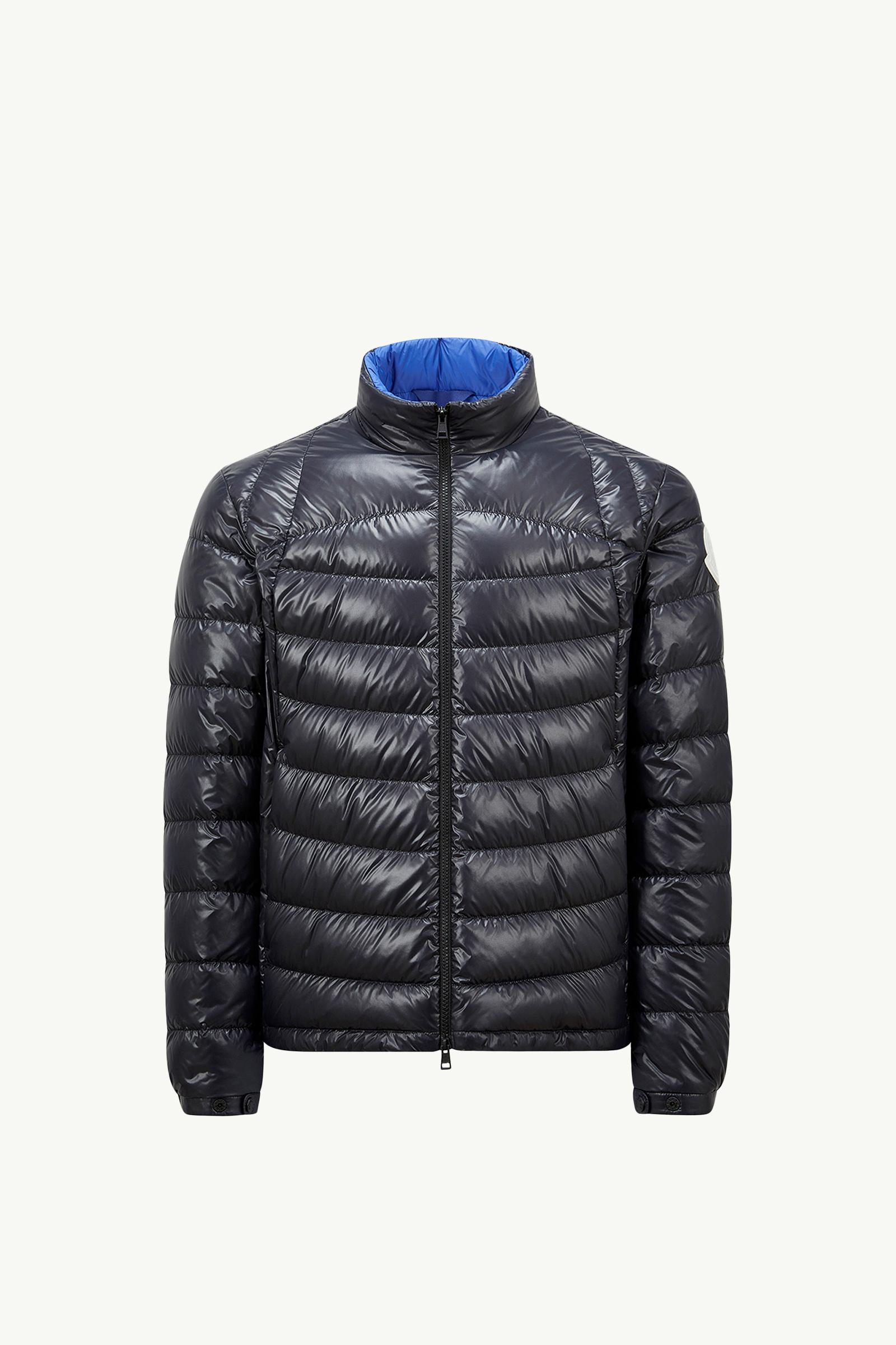 Galeso Hooded Curvy-Quilted Short Down Jacket